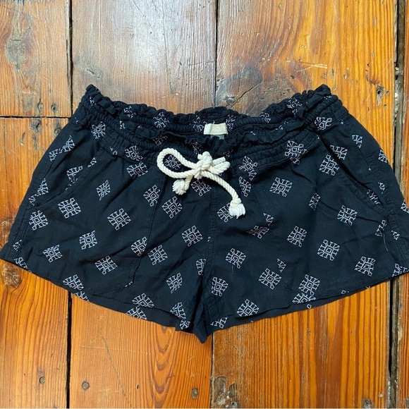 Roxy Women’s Linen Viscose Shorts Size L Black Drawstring Waist Beach Surf Sand - Picture 1 of 12